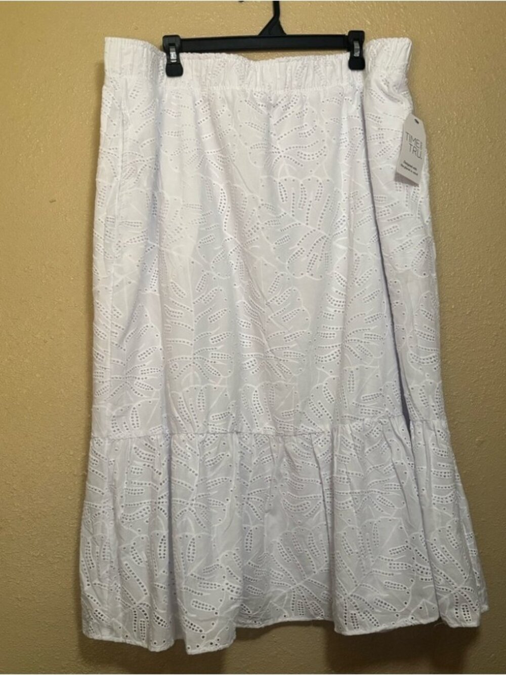 Time and Tru White Eyelet A-Line Skirt